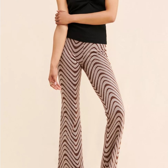 Urban Outfitters Pants - Urban Outfitters Bryn Pull-On Flare Pant Zebra Chevron Print